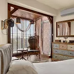 Panoramic Comfort & Vintage Designer By Linas Apartment