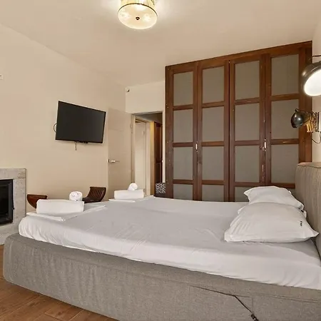 Apartment Panoramic Comfort & Vintage Designer By Linas Warna